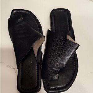AGL Black Leather Women's Sandals